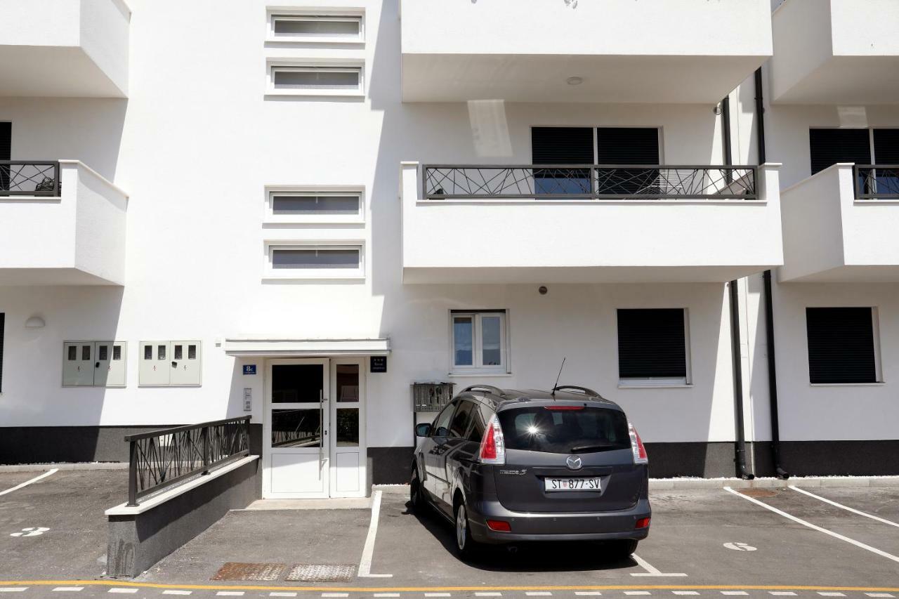 Apartment Little Marijeta Trogir Eksteriør billede