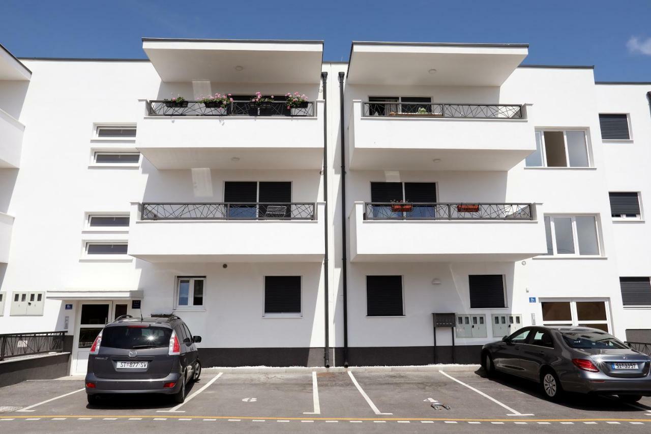 Apartment Little Marijeta Trogir Eksteriør billede