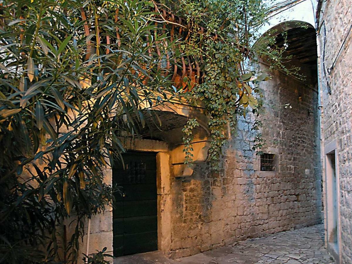 Apartment Little Marijeta Trogir Eksteriør billede